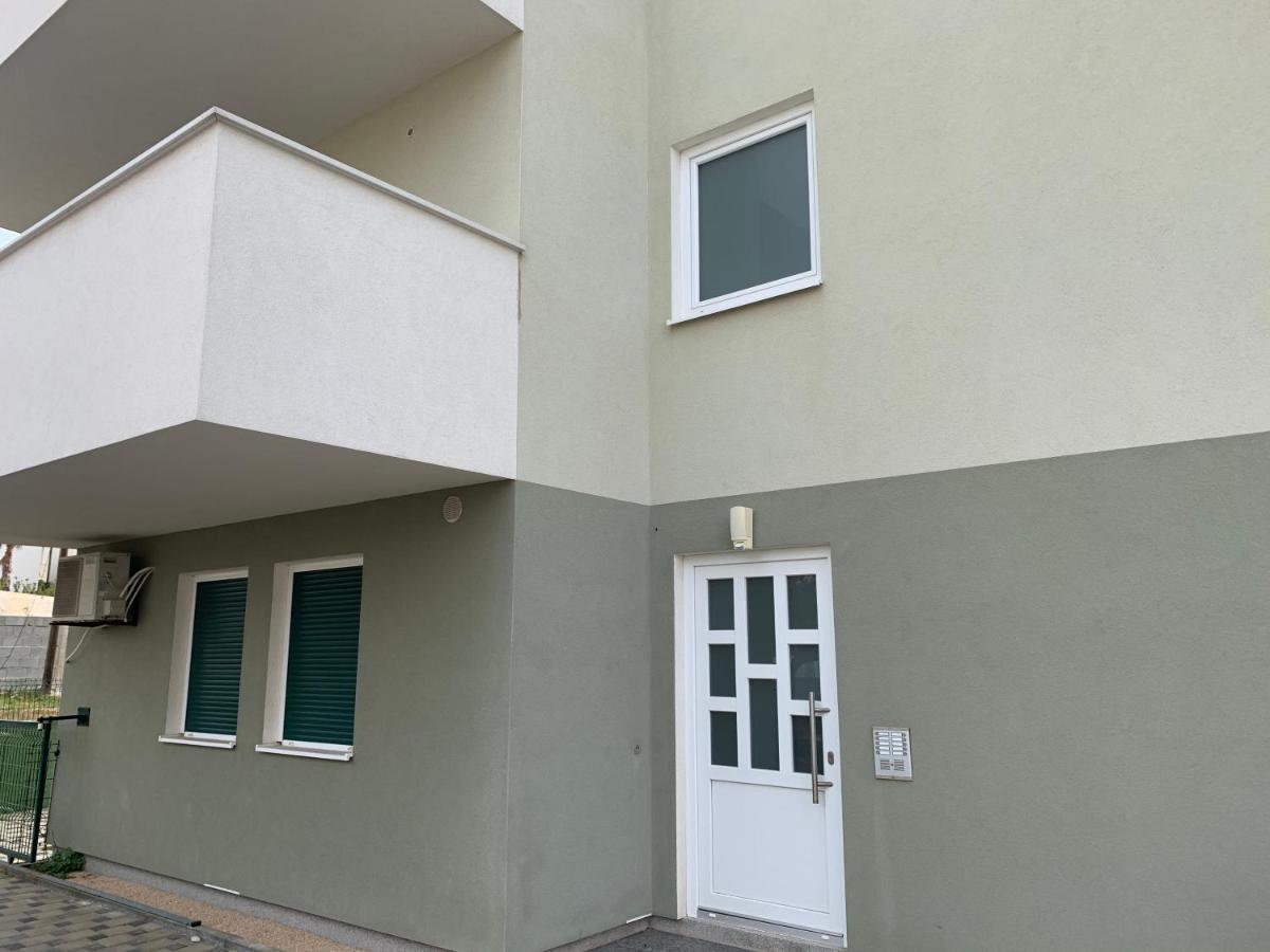 Apartman Toni Novalja Bagian luar foto